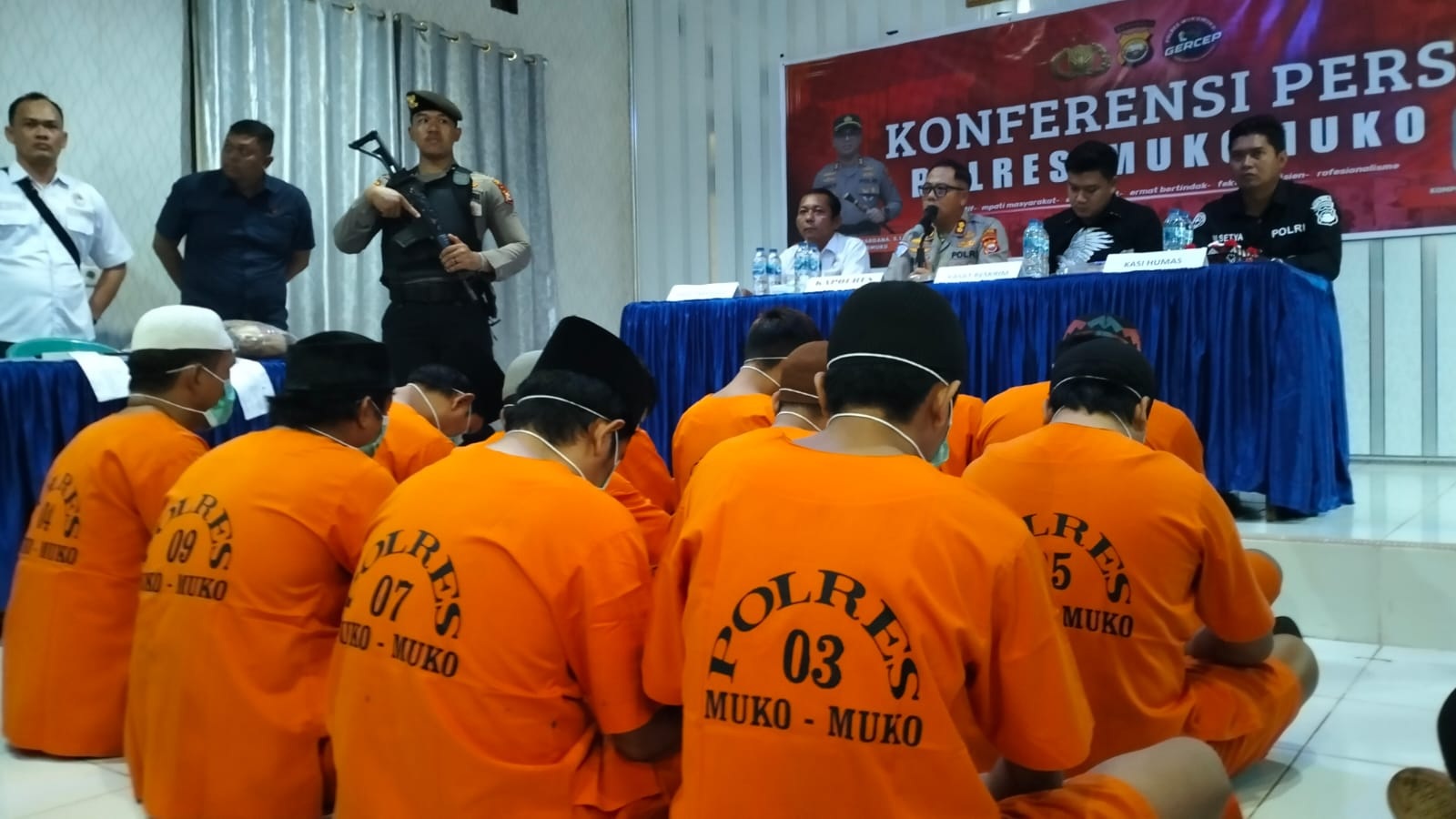 Selusin Tersangka Dihadirkan Dalam Konferensi Pers Polres Mukomuko 