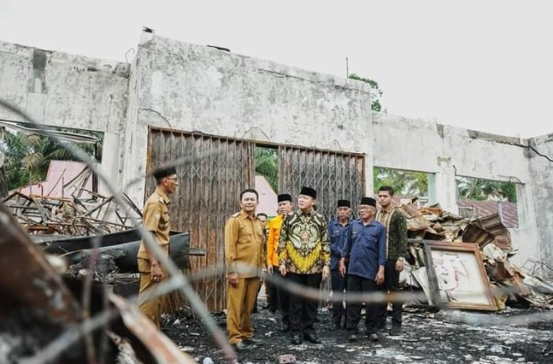 Tinjau Lokasi Kebakaran, Gubernur Rohidin  Pertemuan Dengan Dewan Guru dan Komite SMKN 5 Bengkulu Utara