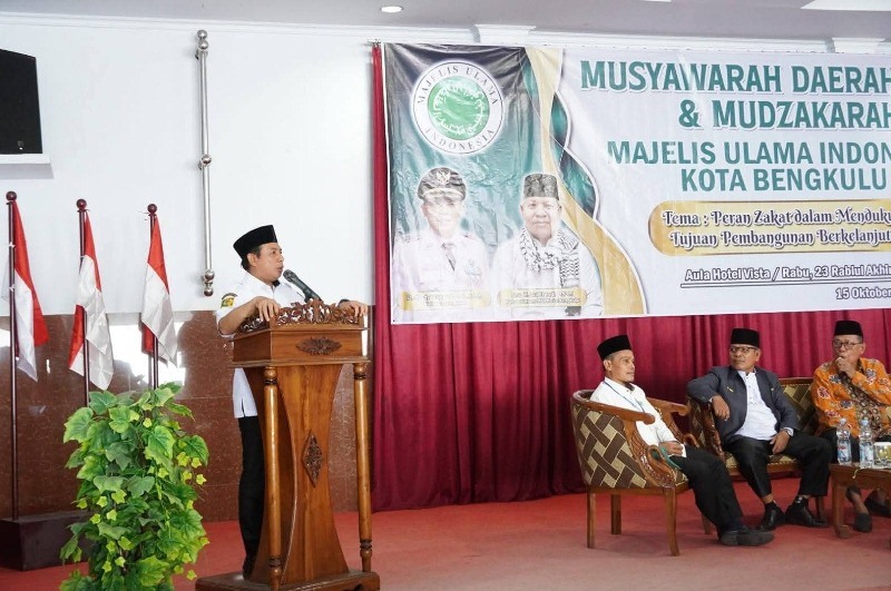 Walikota Bengkulu Hadiri Musda dan Mudzakarah MUI 