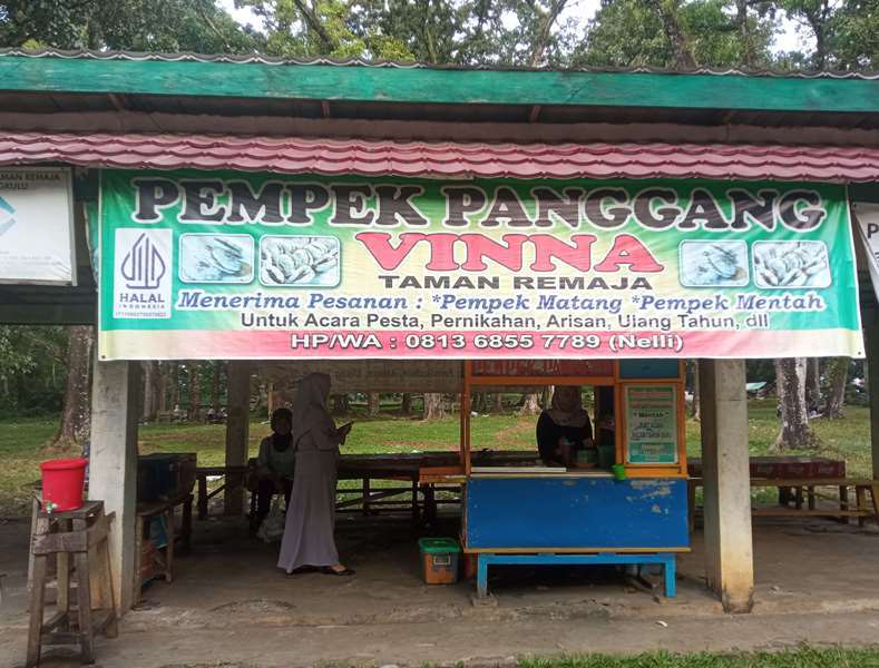 Pempek Panggang Vinna, Cita Rasa Khas Ini yang Bikin Pelanggan Ketagihan