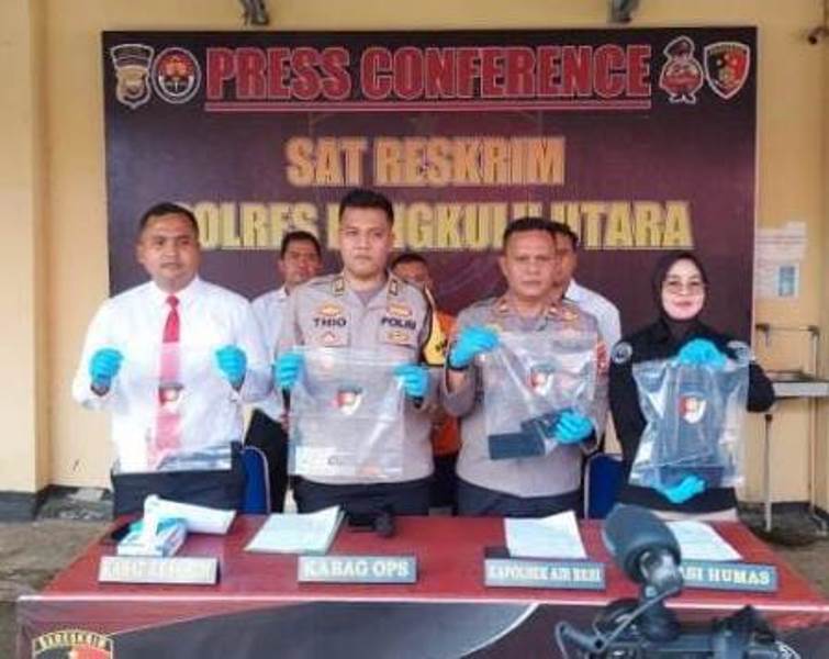 Tertunduk Malu, Oknum Sekcam di Bengkulu Utara Ditetapkan   Tersangka Oleh Pihak Kepolisian 