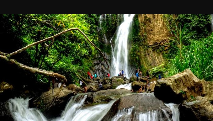 Rekomendasi Wisata Tahun Baru 2024, Rasakan Sensasi Air Terjun Lembah Pelangi yang Ada di Provinsi Lampung 