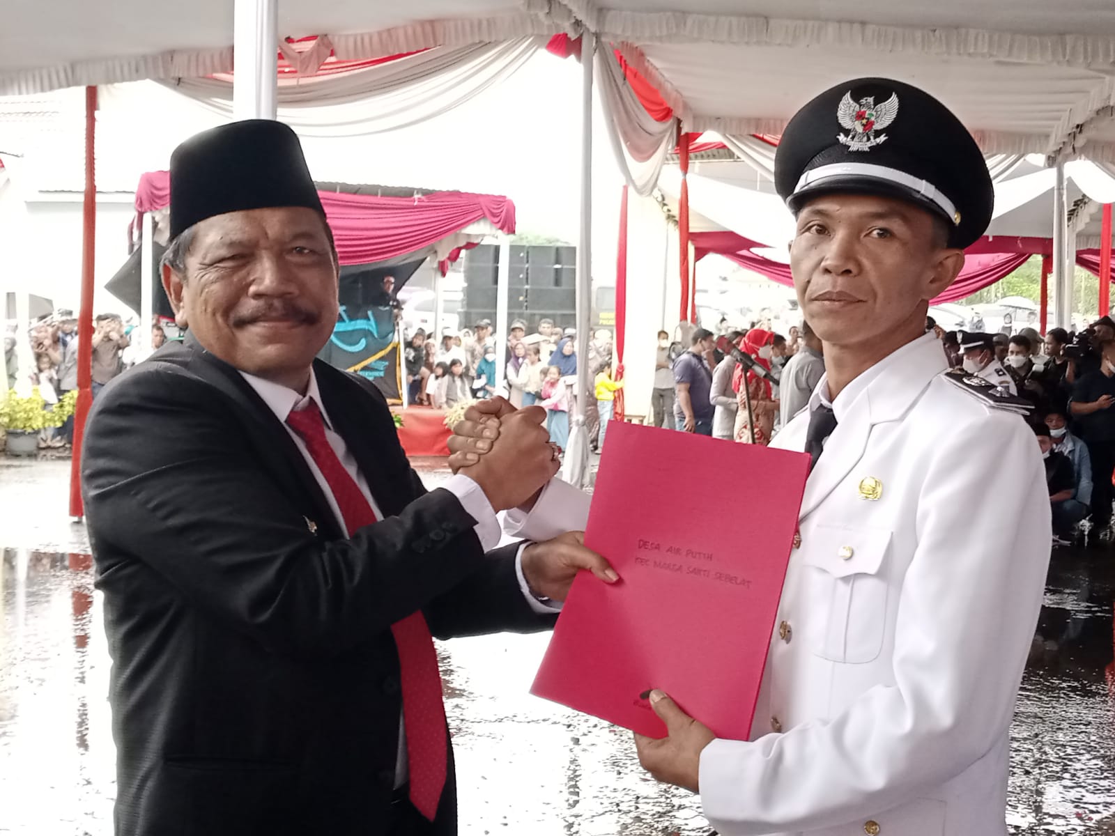  Bupati Mian Resmi Lantik Bambang Sharial sebagai Kades Air Putih