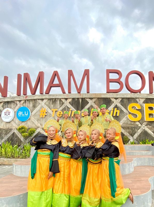 Tampilkan Tari Lecah Gabeng,  Mahasiswa UINFAS Bengkulu Raih Medali Emas  di SEIBA Internasional Festival 2024