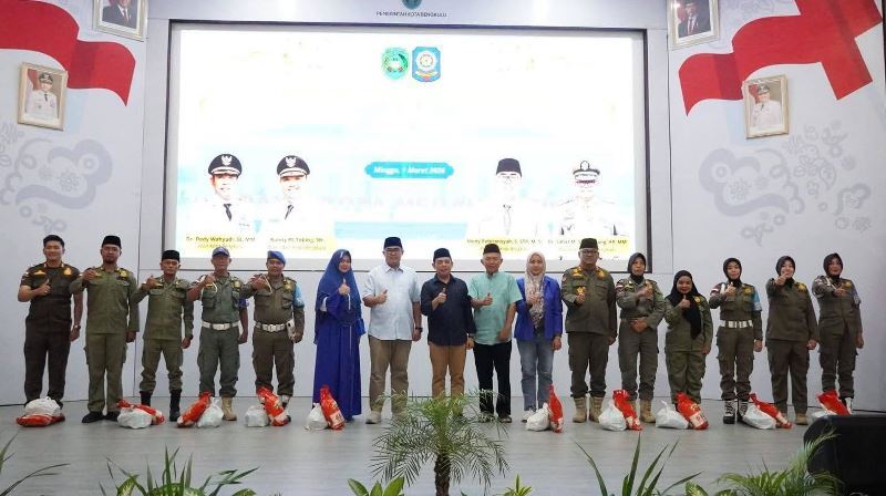 Walikota Bengkulu Buka Puasa Bersama Anggota Satpol PP
