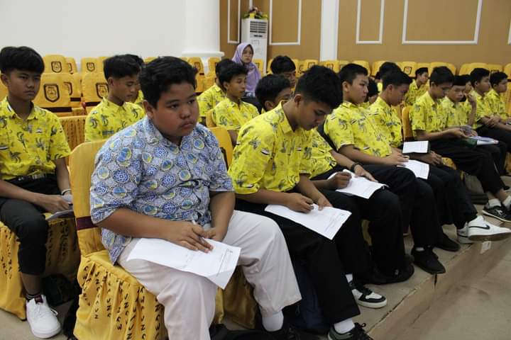 SMPIT Cahaya Robbani Laksanakan Outing Class di Kantor DPRD Kepahiang