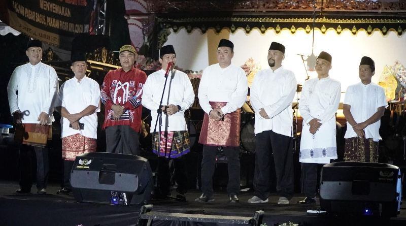 Bupati Bengkulu Utara Tutup Kemumu Suro Festival 2025