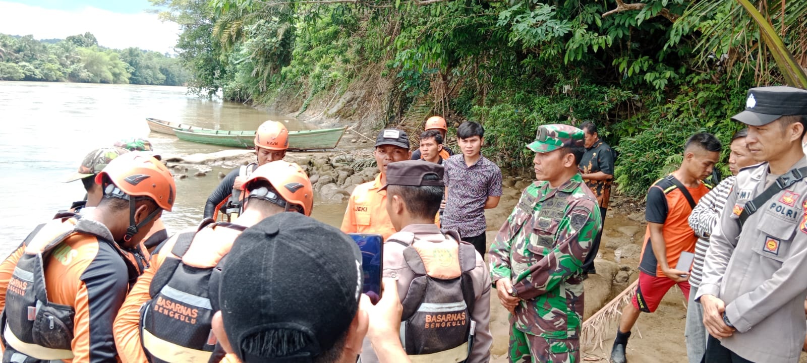 Hanyut di Sungai Ketahun,  Warga   Tanjung Kemenyan Belum Ditemukan Hingga Kamis Siang