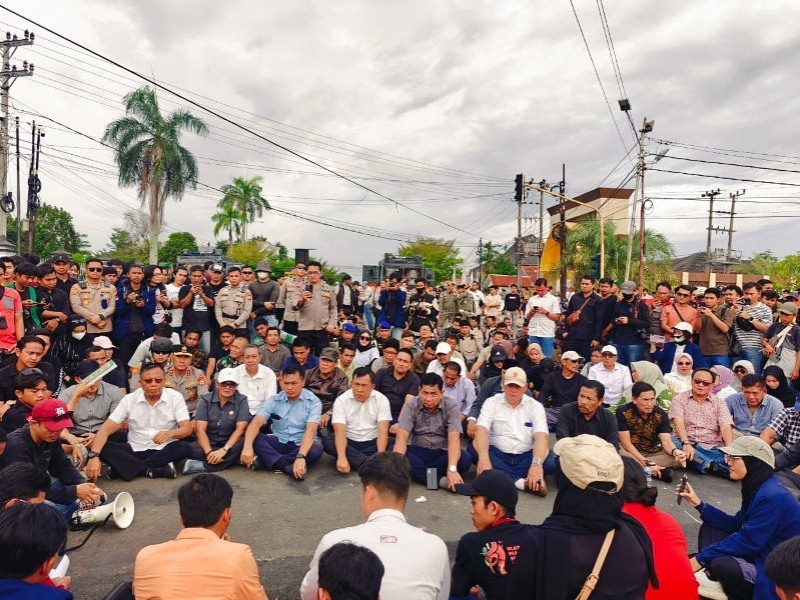 Sampaikan 14 Tuntutan, Aksi Demo Mahasiswa di Bengkulu Berlangsung Damai