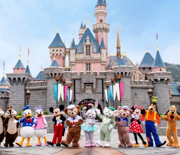 Ini Loh 5 Kemeriahan Natal dan Tahun Baru di Hong Kong Disneyland 