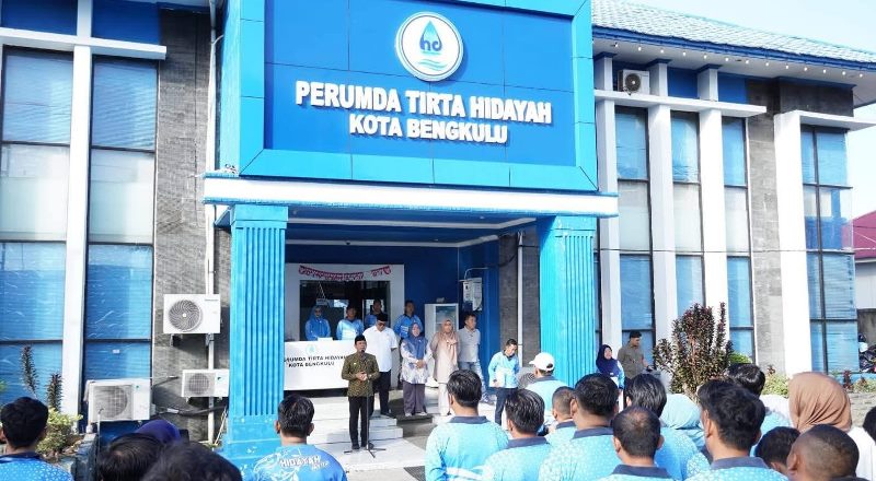 Pegawai PDAM Tirta Hidayah Harus Bekerja Secara Profesional