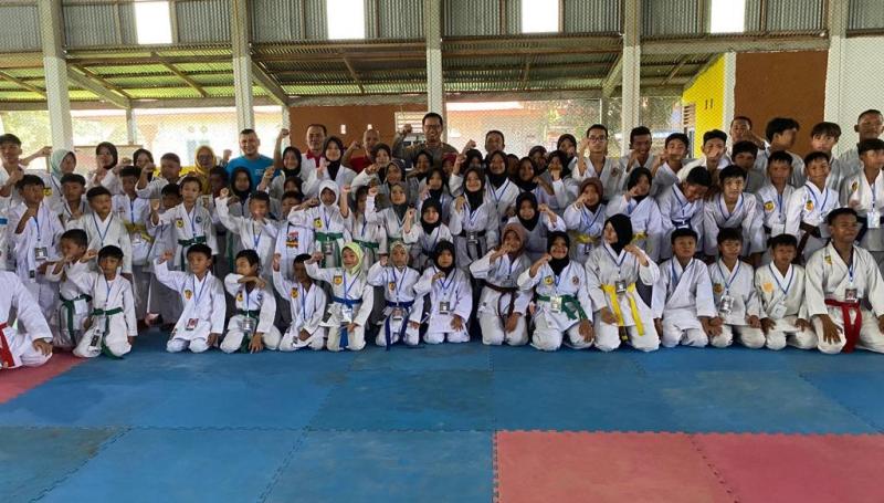 Tidak Terbendung,  Atlet  Mukomuko Berbondong-bondong  Ikut Turnamen Karate Kapolres Cup I 