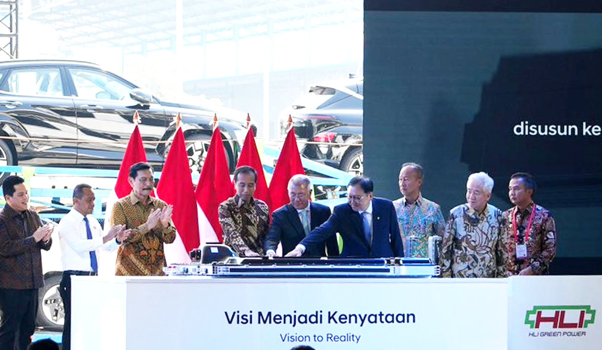 Pemilik Mobil Listrik Jadi Tenang, Presiden Jokowi Sudah Resmikan Pabrik Baterai-Mobil Listrik Terbesar di Asi