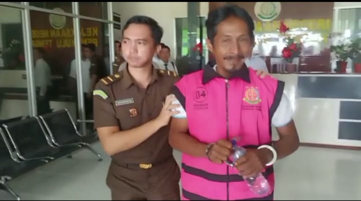 Diduga Gelapkan Dana Desa, Jaksa Tahan Kades Kertapati