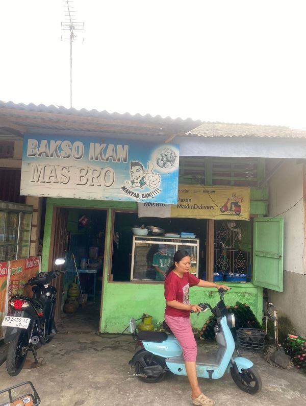 Sederhana Tapi Bikin Nagih, Bakso Ikan Mas Bro jadi Jajanan Favorit Warga