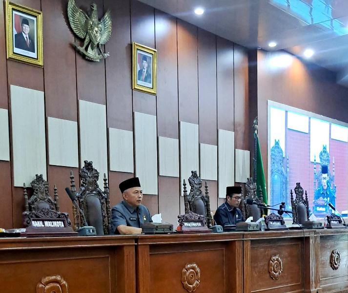 Rapat Paripurna, Seluruh Fraksi Setuju Raperda  APBD 2026 Dibahas Lebih Lanjut