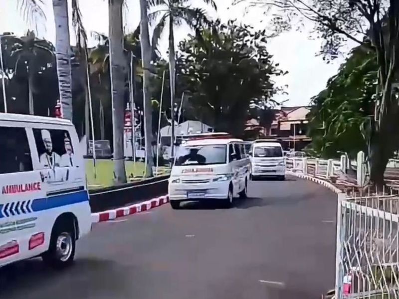Pesanan Sudah Tiba, Helmi Hasan  Siap Bagikan  1 Unit  Ambulan Gratis Setiap Desa  di Bengkulu