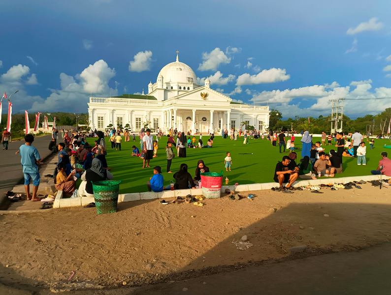 Pesona Gedung Merah Putih, Ikon Wisata Baru yang Mencuri Perhatian di Lebaran 2026