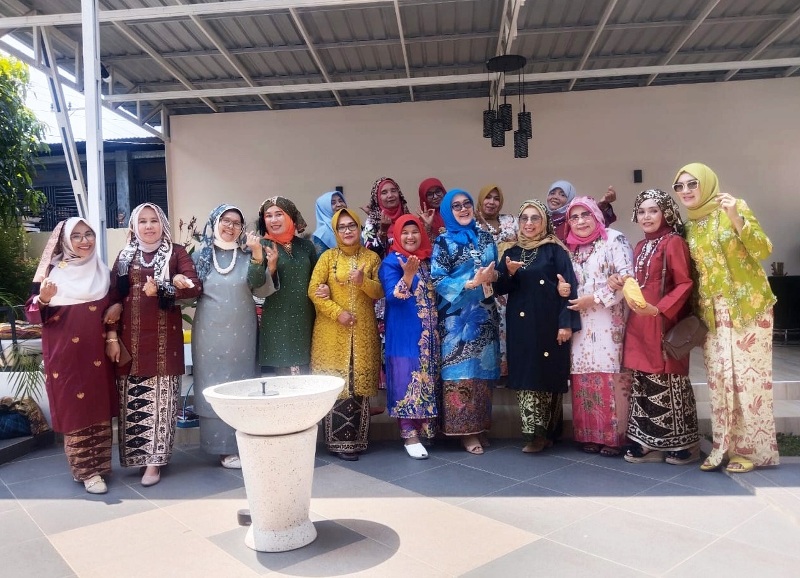 Dihadiri Ketua IKM Provinsi Bengkulu,  Saribanun Badunsanak Gelar Makan Bajamba