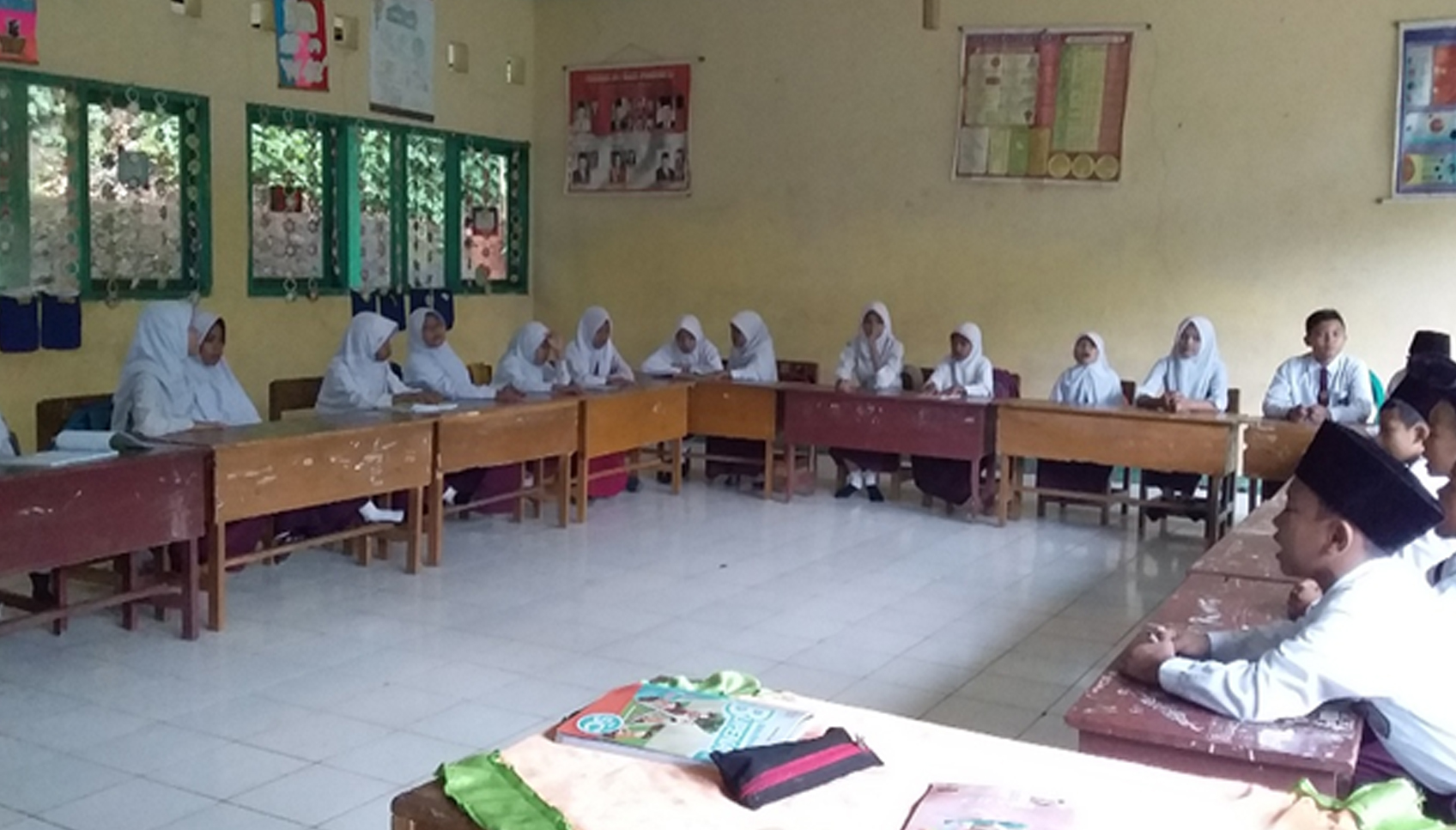 Awali Kegiatan Belajar Mengajar, Siswa MIN 5 Bengkulu Tengah Membaca Surat Pendek 