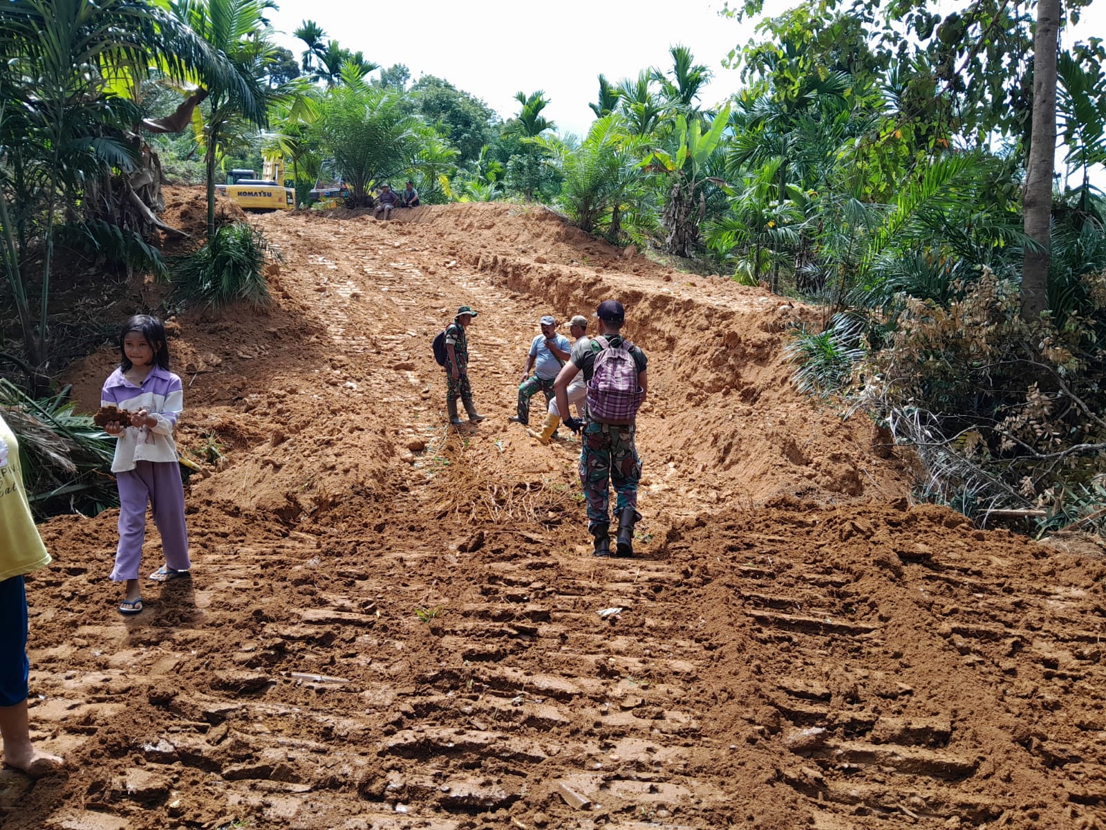 Satgas TMMD Ke-124 Kodim 0408/BS Tinjau Rencana Pembuatan Jembatan 