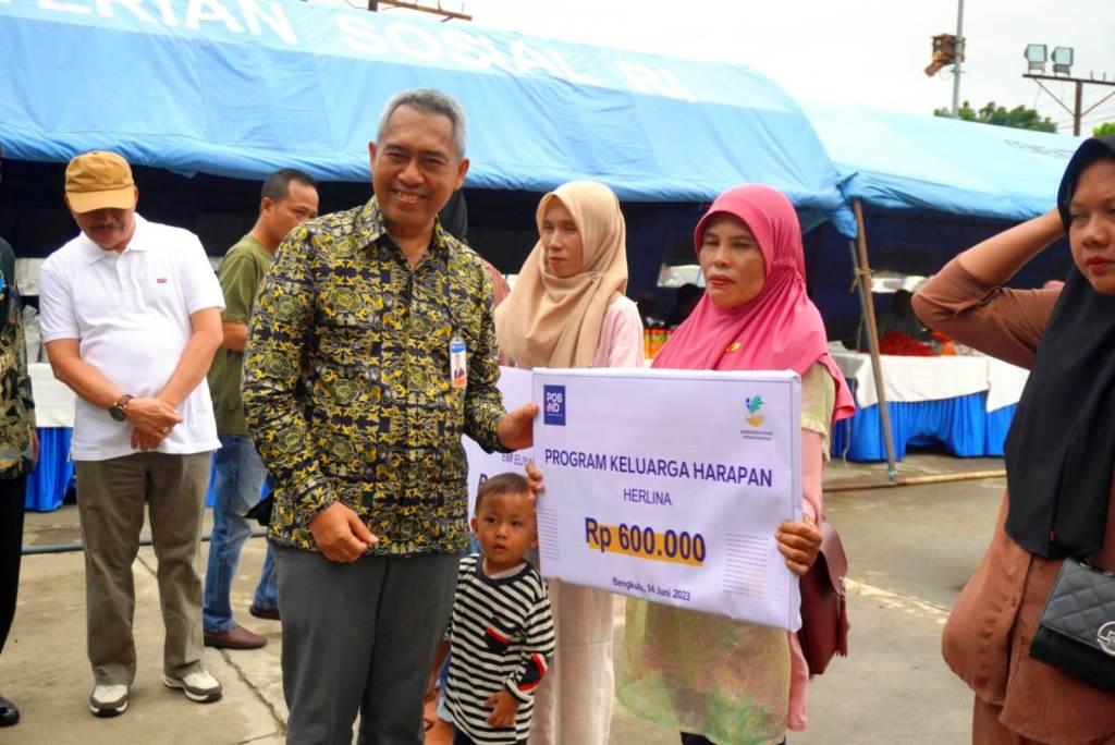  Bank Indonesia Perwakilan Provinsi Bengkulu Aktif Menggelar Pasar Murah Kendalikan Inflasi Jelang Idul Adha