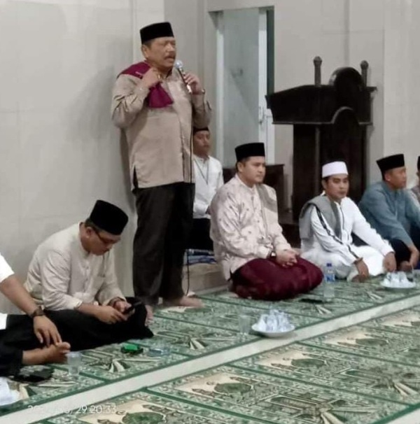  Bupati Mian Disambut Hangat Saat  Safari Ramadan di Masjid Baiturrahman di Kecamatan Kerkap 