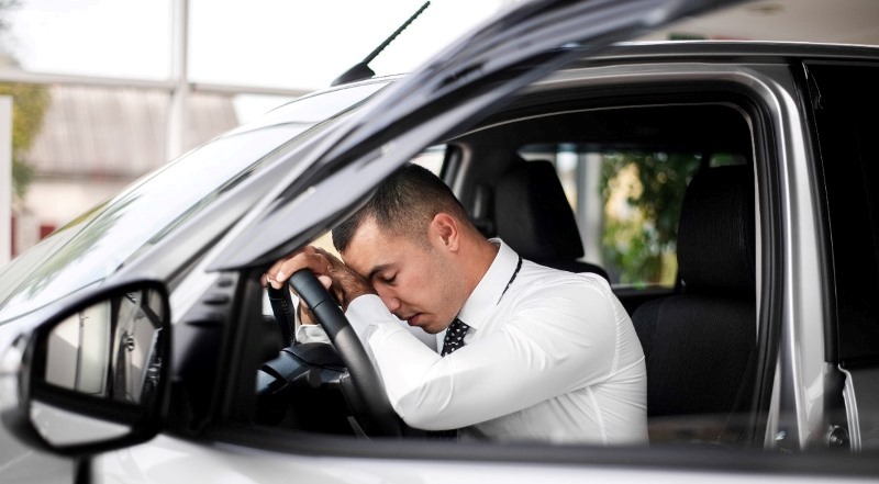 Ini Cara Mengatasi Rasa Kantuk saat Mengemudi Jarak Jauh