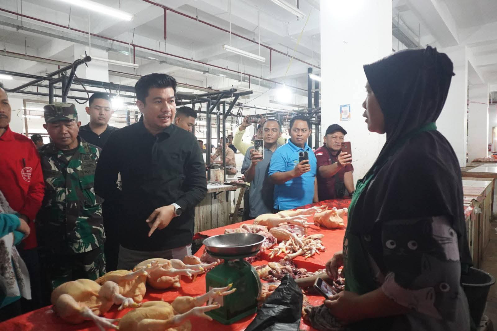 Setelah Sidak di Pasar Purwodadi, Bupati Arie Pastikan Harga Bahan Pokok Stabil dan Stok Aman