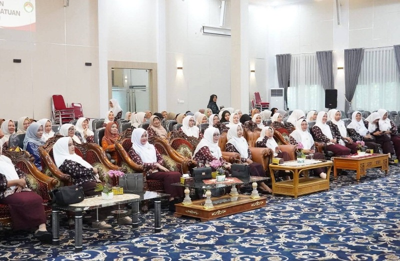 Dharma Wanita Persatuan Kota Bengkulu Belajar Membuat Fruit Tower