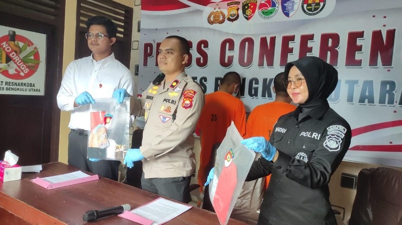 Dua Orang Pelaku Tindak Pidana Narkotika Diamankan Sat Resnarkoba Polres Bengkulu Utara