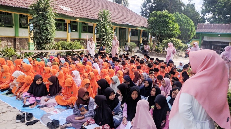 Murid  MIN 2 Bengkulu Tengah  Latihan Muhadarah