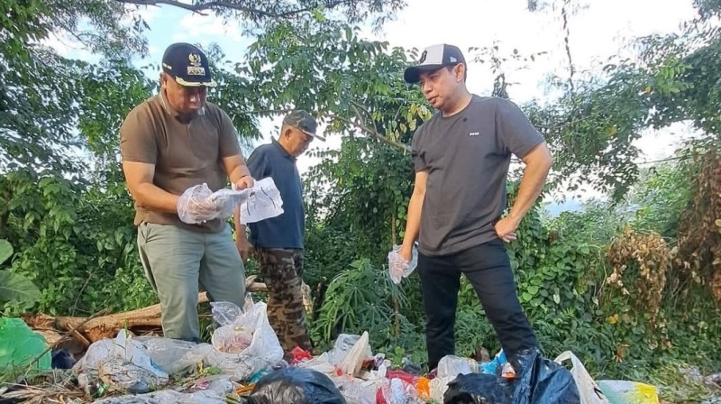 Walikota  dan Istri Tinjau Kegiatan Gotong Royong Bengkulu BISA