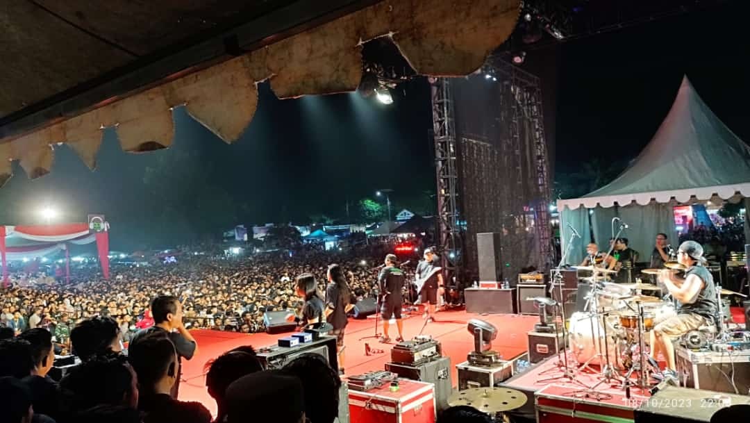 Konser Jamrud di Bengkulu Utara   Disaksikan Ribuan Masyarakat
