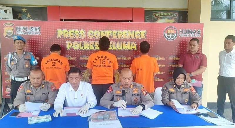 Kades, Sekdes dan Kaur Keuangan Desa   Dusun Tengah Ditahan 