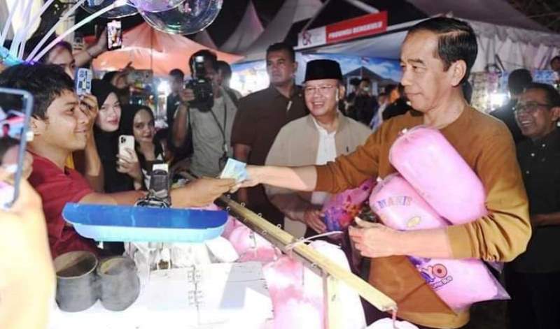 Festival Tabut 2023, Presiden Jokowi Beli Gulali, Penjual Terimakasih Pak 