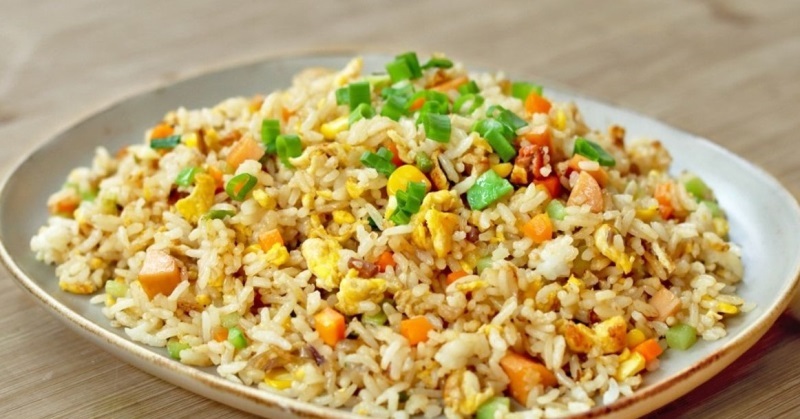 Ini Cara Membuat Nasi Goreng Hong Kong yang Lezat