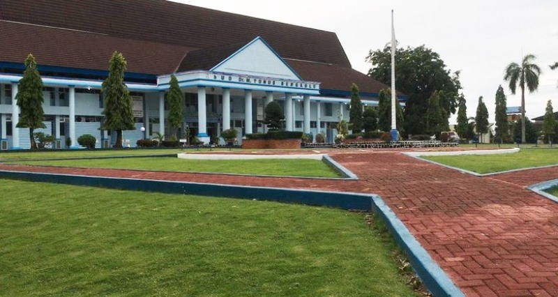  Tak Ada Dokter Bedah Mulut, Pasien Gigit Jari di Rumah Sakit   M. Yunus