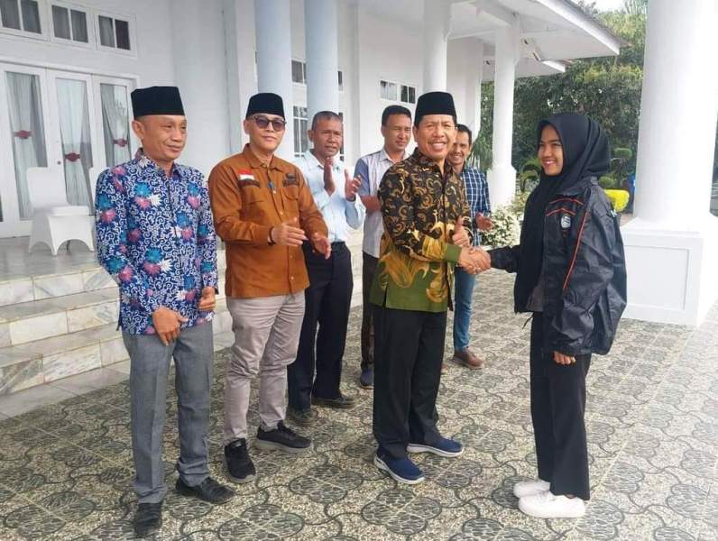  Kontingen Persatuan Wanita Olahraga Seluruh Indonesia Kabupaten Seluma Dilepas  Sekda