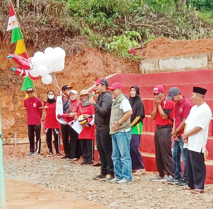 Juara I  Bola Voli  Bumi Harjo   Disapu Bersih Lubuk Mindai