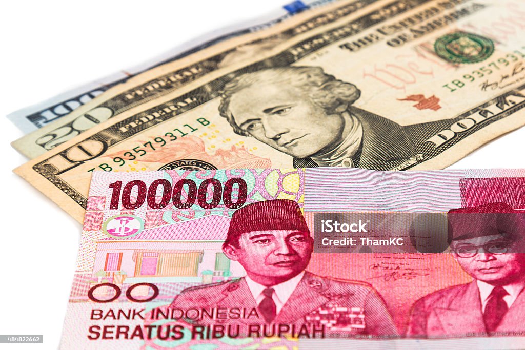 Merespons Dinamika Pasar: Strategi di Balik Jinaknya Dolar Terhadap Rupiah