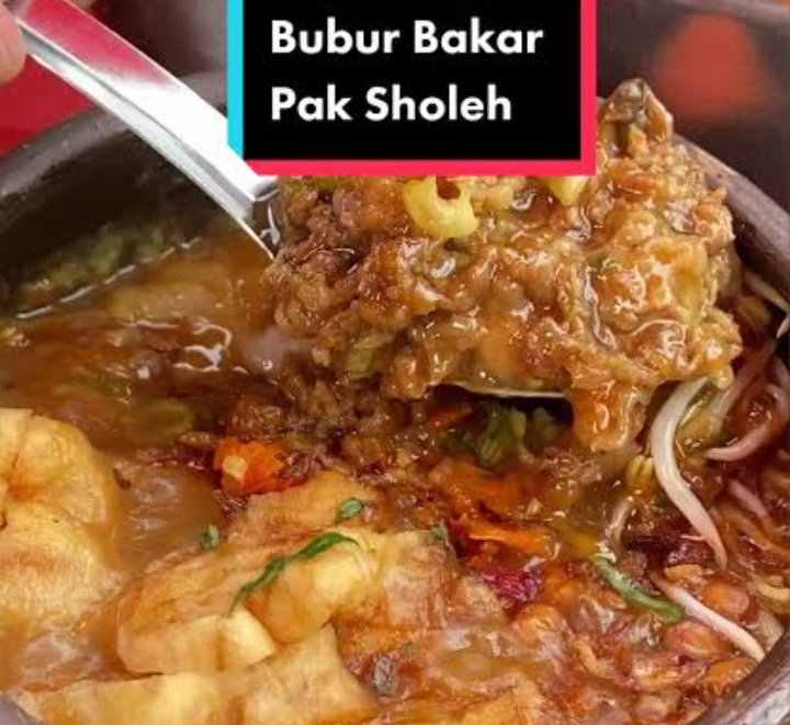 Bubur Bakar Pak Sholeh, Kuliner Terkenal dan Populer di Yogyakarta. Kuy Cobain!   