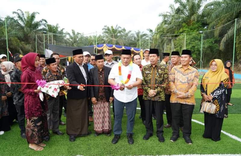 Bupati Seluma Berkunjung, Desa Muara Maras Dihujani Bantuan