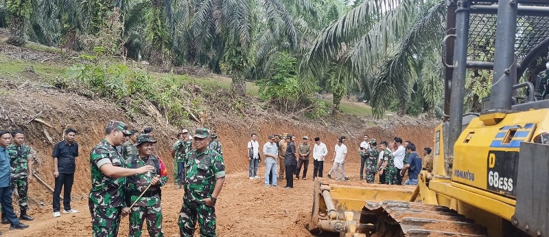 TMMD ke 118, Korem 041/Gamas - Kodim 0408 BS - Kaur Buka Jalan, Jembatan, Bedah Rumah dan Atasi Kesulitan Air