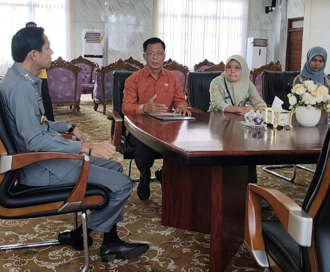 Bupati Menyambut Audiensi Kepala BPD Kaur Dalam Rangka Sensus Ekonomi Tahun 2026.