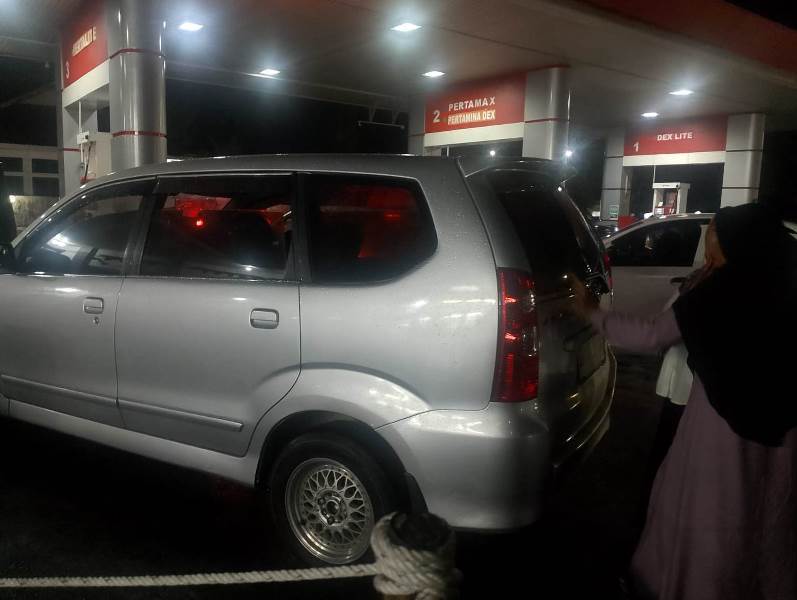Warga Sampai Dorong Mobil ke SPBU, BBM Langka di Kota Bengkulu