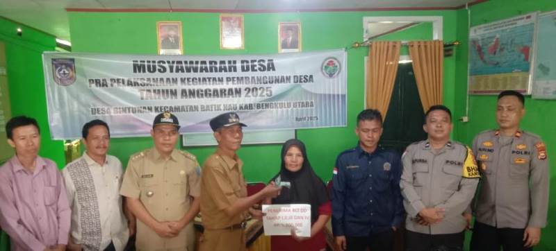 Pemdes Bintunan Salurkan BLT DD dan Lakukan Titik Nol Pembangunan 