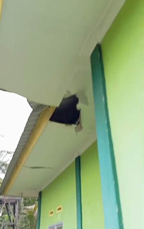 Sekolah dan Rumah Warga, KUA Terdampak Gempa Bumi di Benteng