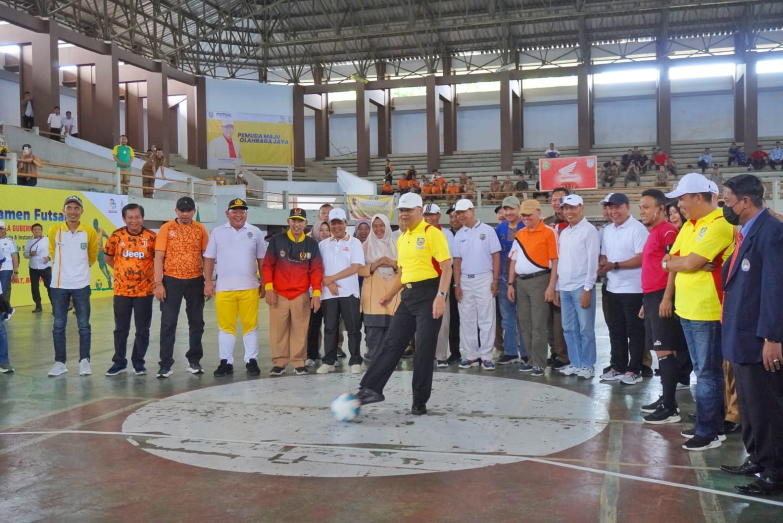  OPD di Provinsi  Bengkulu Antusias Ikut Pertandingan Futsal 