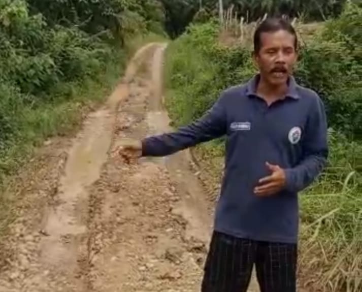 Sebut 3 Nama, Ketua BPD Desa Setia Budi Mukomuko Juga Pernah Buat Video Kondisi Jalan Provinsi Ini